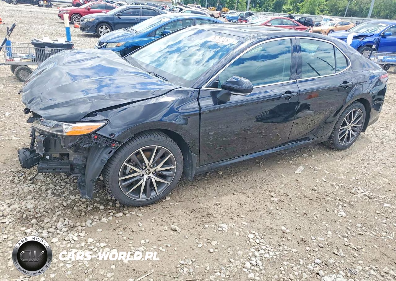 2022 Toyota Camry Xle – zdjęcie 1 z 12