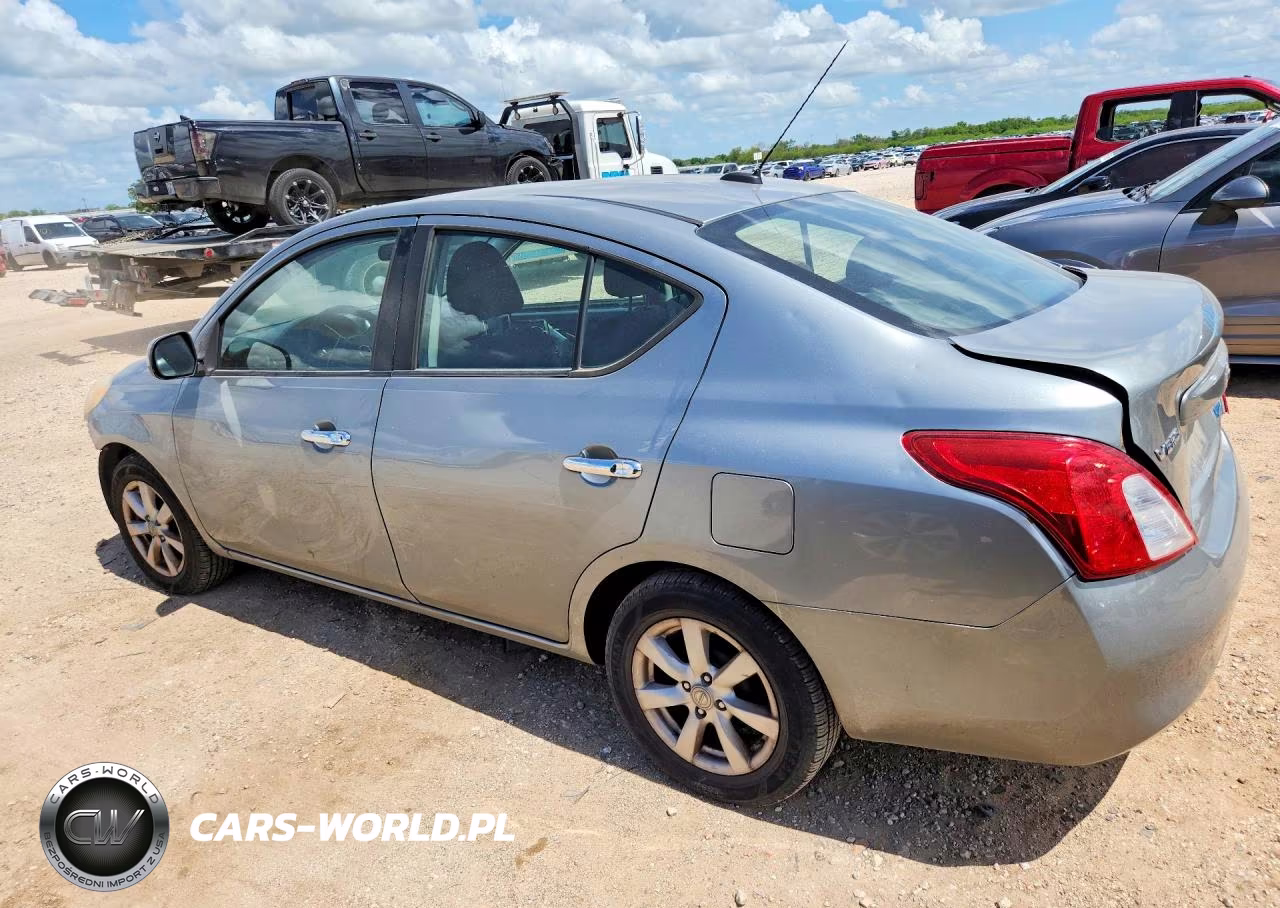 2012 Nissan Versa 1.6 S VIN:3N1CN7AP4CL826833 - 2