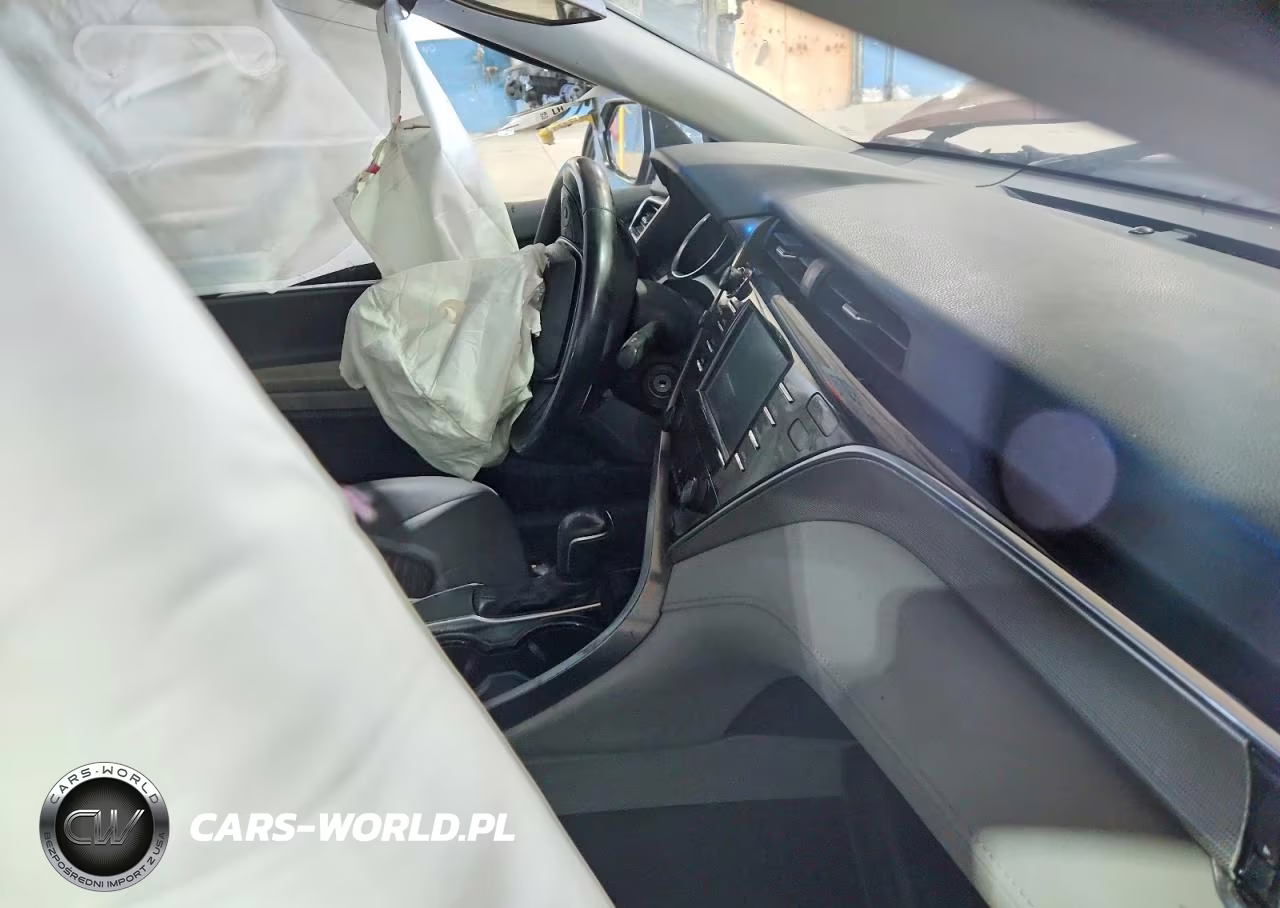 2018 Toyota Camry Se VIN:4T1B11HK9JU536615 - 8