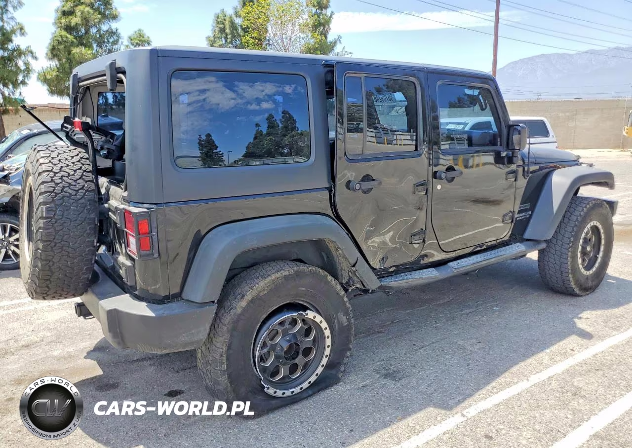 2017 Jeep Wrangler Unlimited Sport VIN:1C4BJWDG9HL549514 - 3