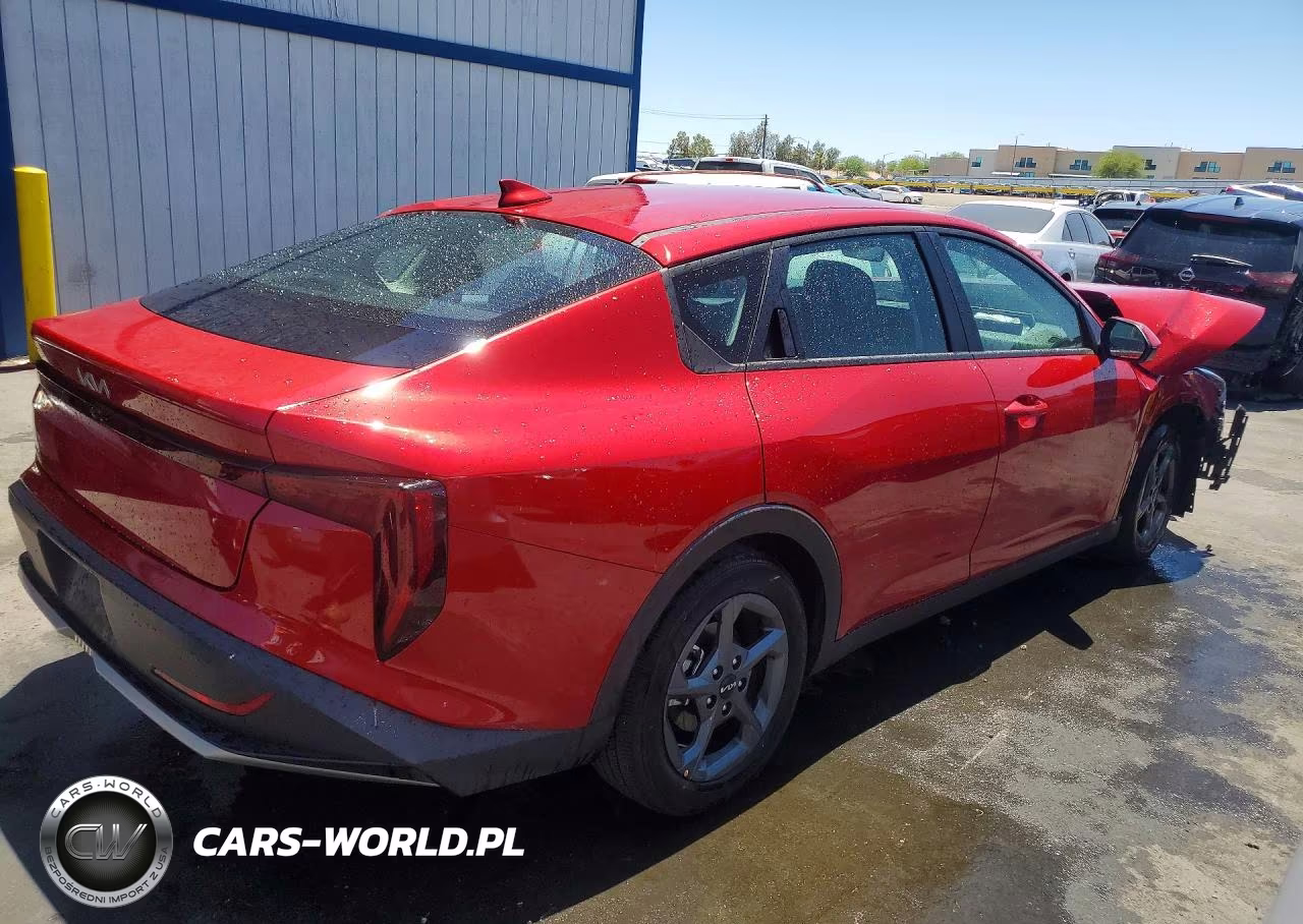 2025 Kia K4 Lxs VIN:3KPFT4DE5SE089024 - 3