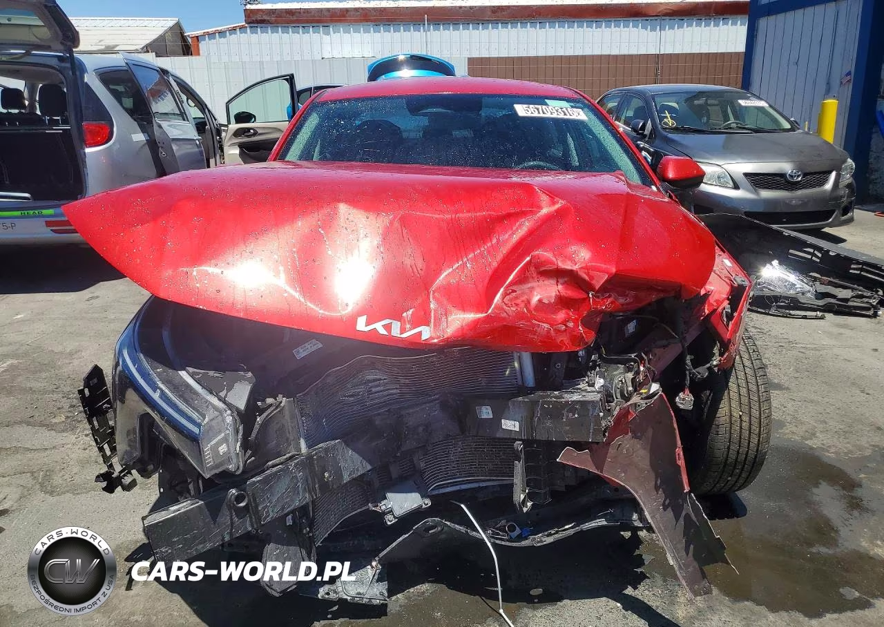 2025 Kia K4 Lxs VIN:3KPFT4DE5SE089024 - 5
