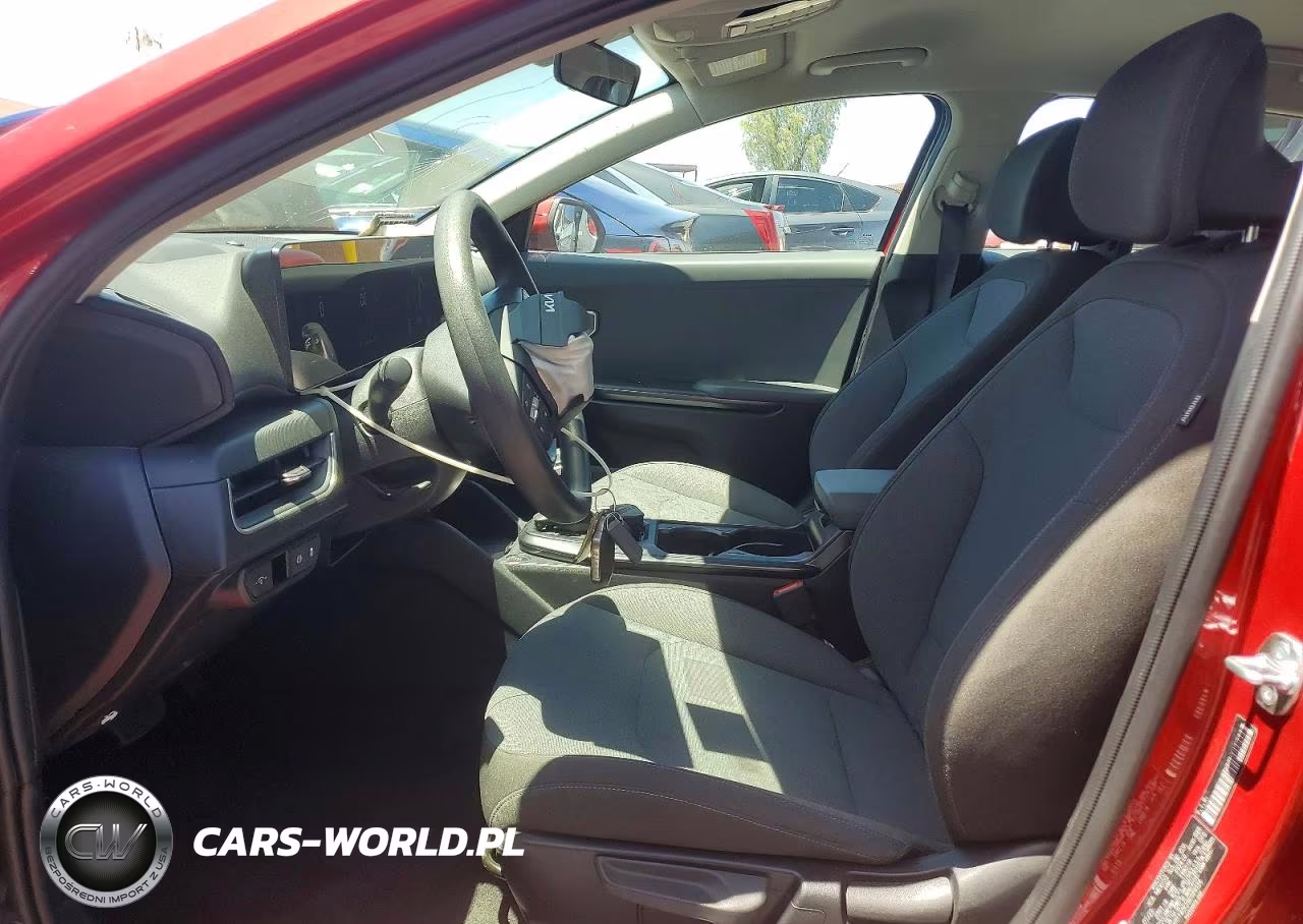 2025 Kia K4 Lxs VIN:3KPFT4DE5SE089024 - 7