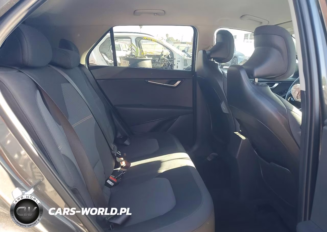 2026 Kia Niro Lx VIN:KNDCP3LE2T5343837 - 10