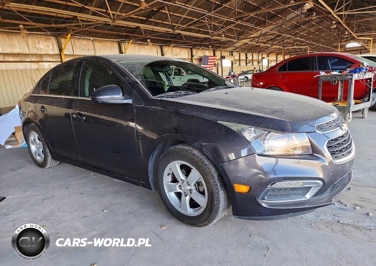 2016 Chevrolet Cruze VIN:1G1PE5SB2G7190129 - 4