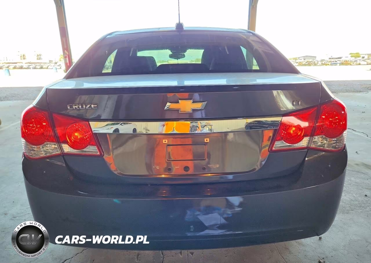 2016 Chevrolet Cruze VIN:1G1PE5SB2G7190129 - 6