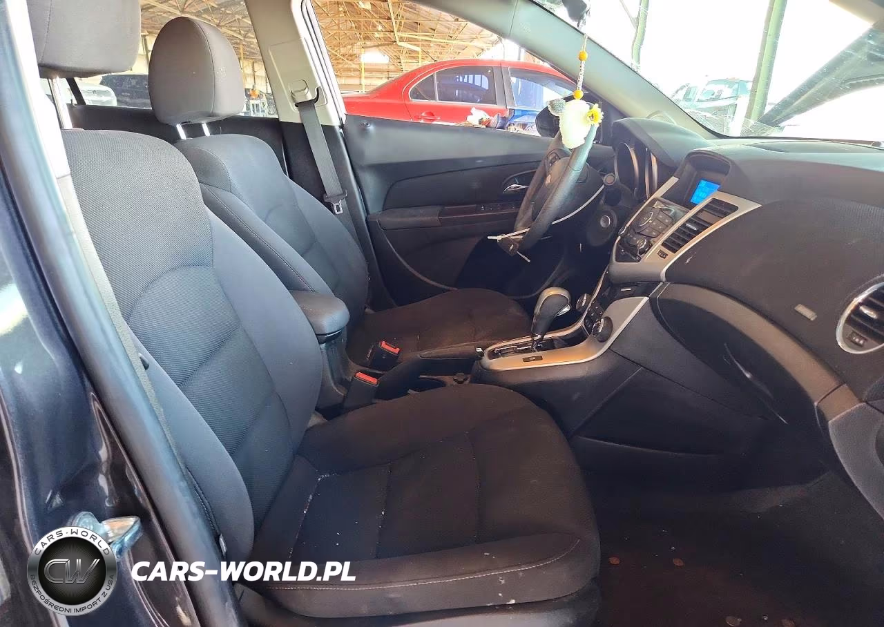 2016 Chevrolet Cruze VIN:1G1PE5SB2G7190129 - 7