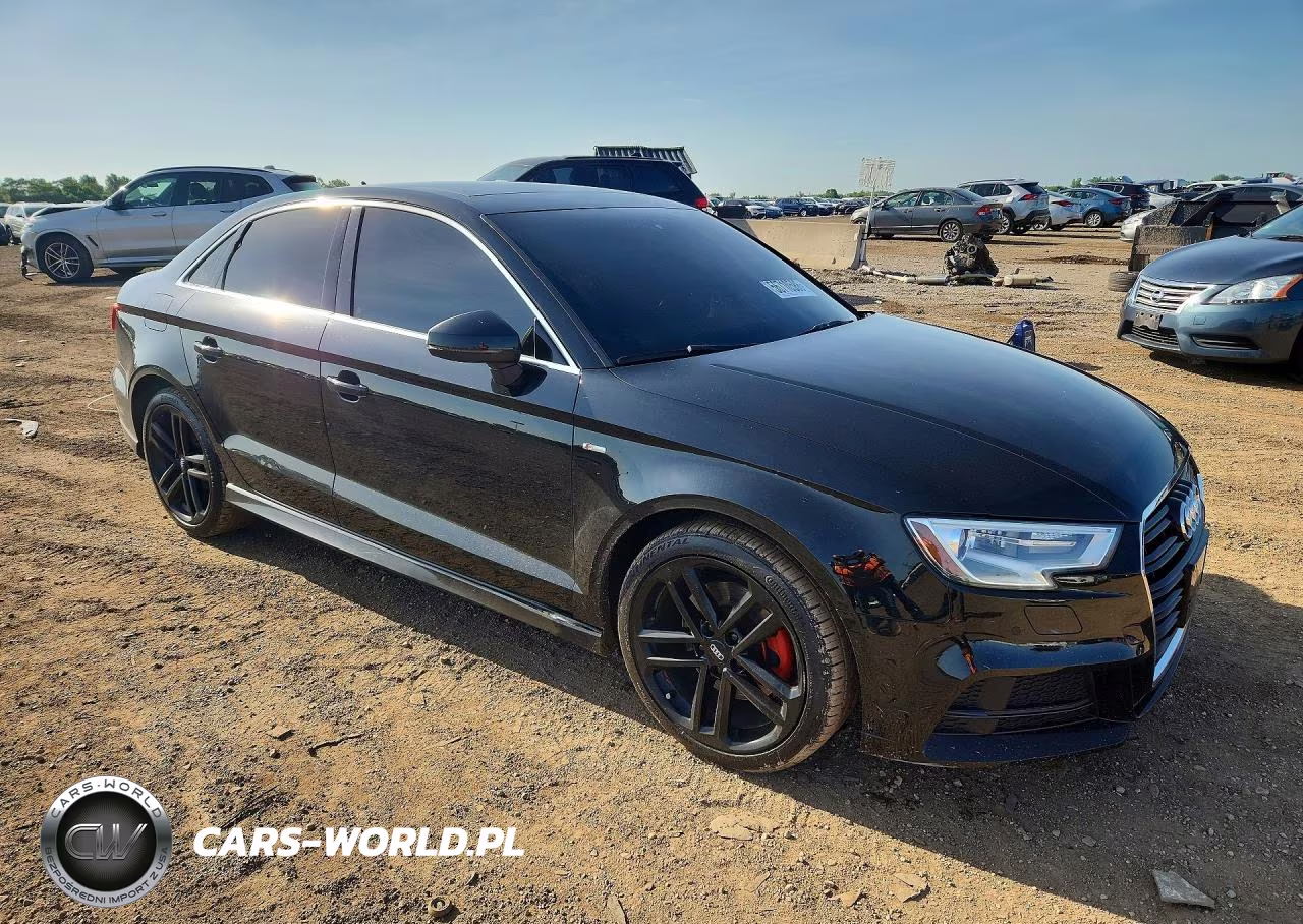 2018 Audi A3 Premium Plus VIN:WAUGUGFF9J1006900 - 4
