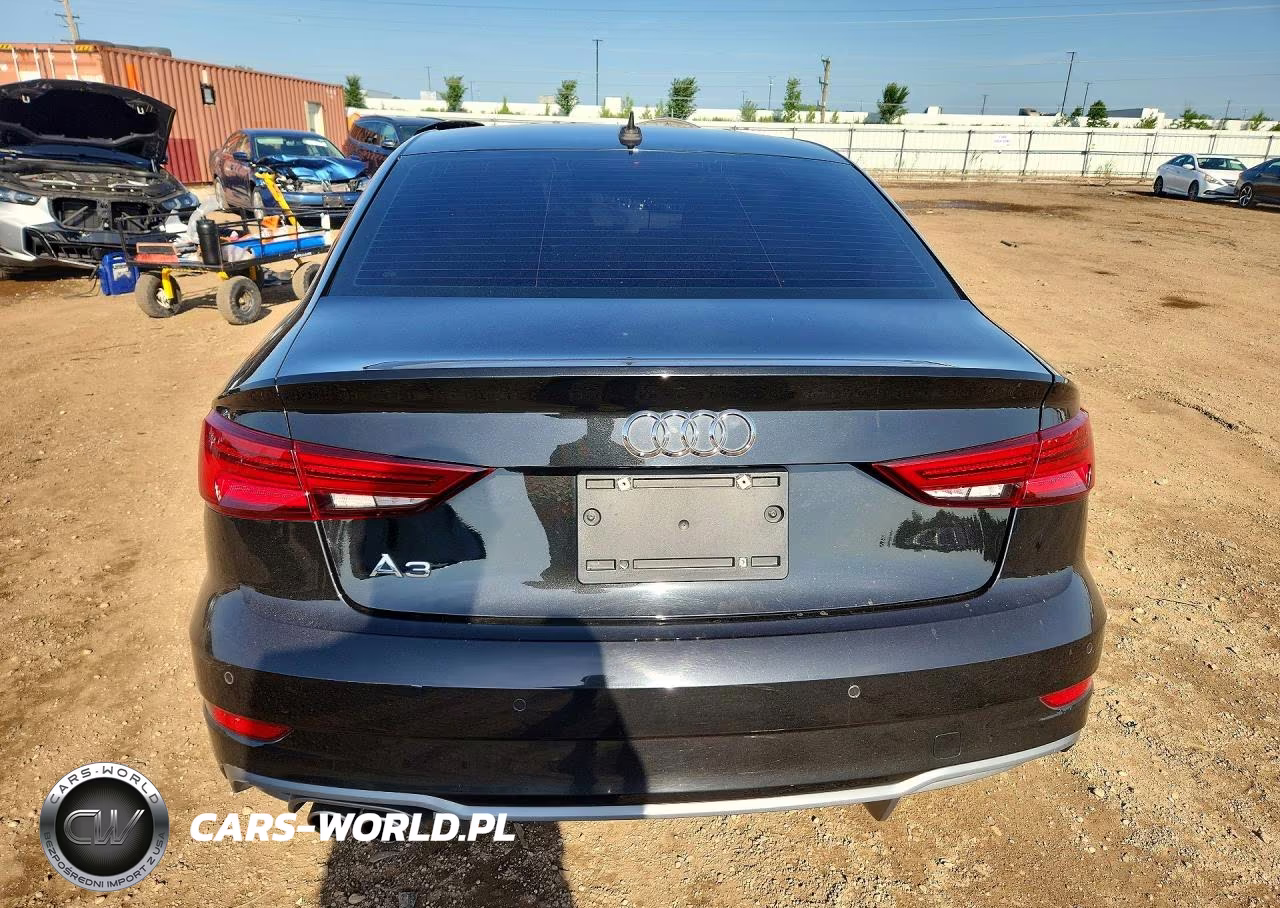 2018 Audi A3 Premium Plus VIN:WAUGUGFF9J1006900 - 6