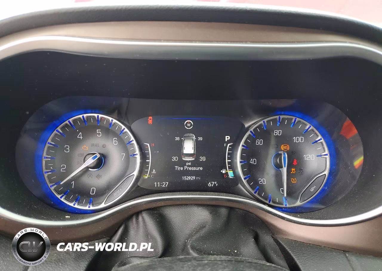 2017 Chrysler Pacifica Touring L Plus VIN:2C4RC1EG5HR594659 - 9