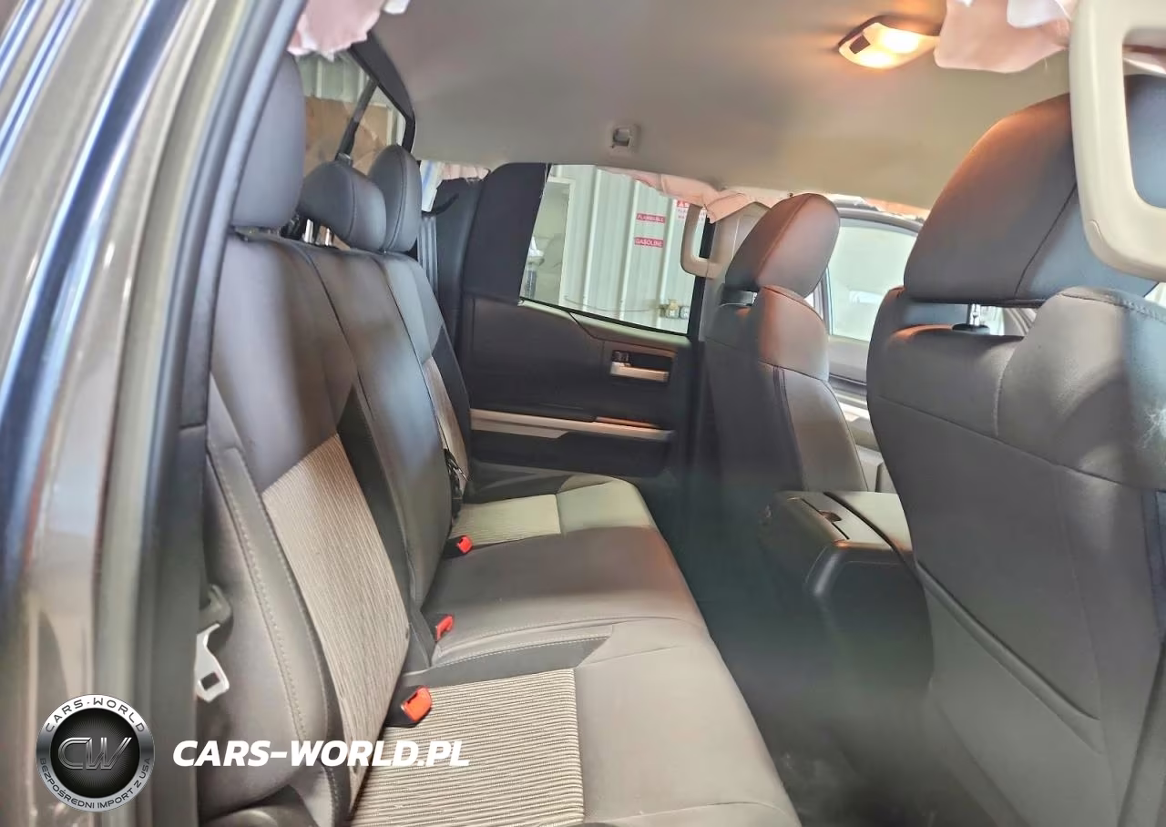 2017 Toyota Tundra Sr5 VIN:5TFUW5F1XHX587985 - 10