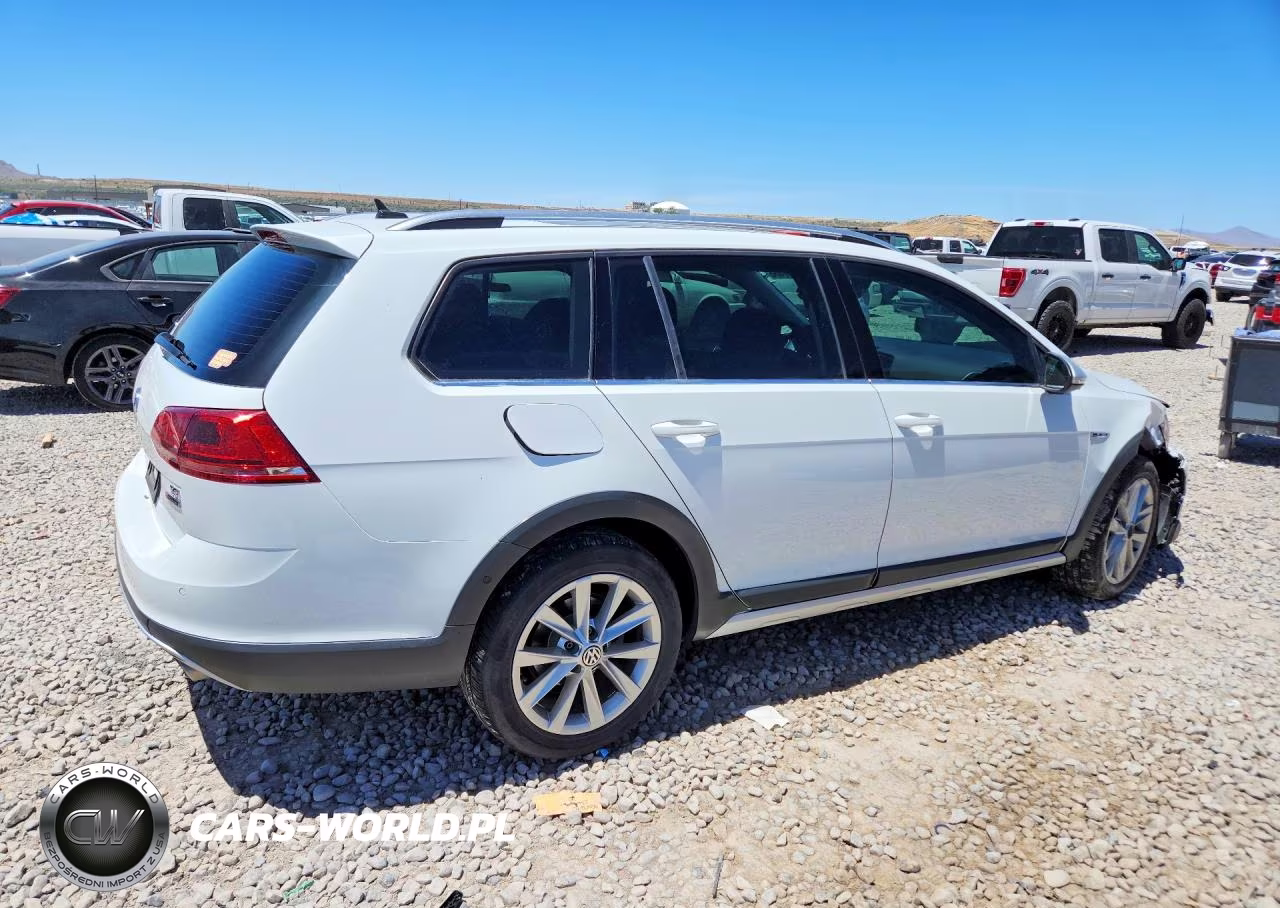 2017 Volkswagen Golf Alltrack S VIN:3VWH17AU1HM536486 - 3