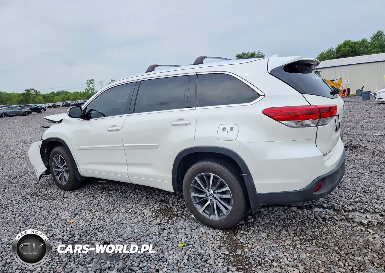 2018 Toyota Highlander Xle VIN:5TDJZRFH6JS540950 - 2
