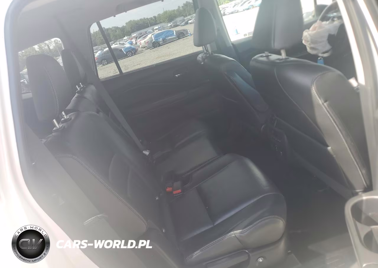 2017 Honda Pilot Touring VIN:5FNYF6H99HB083125 - 11