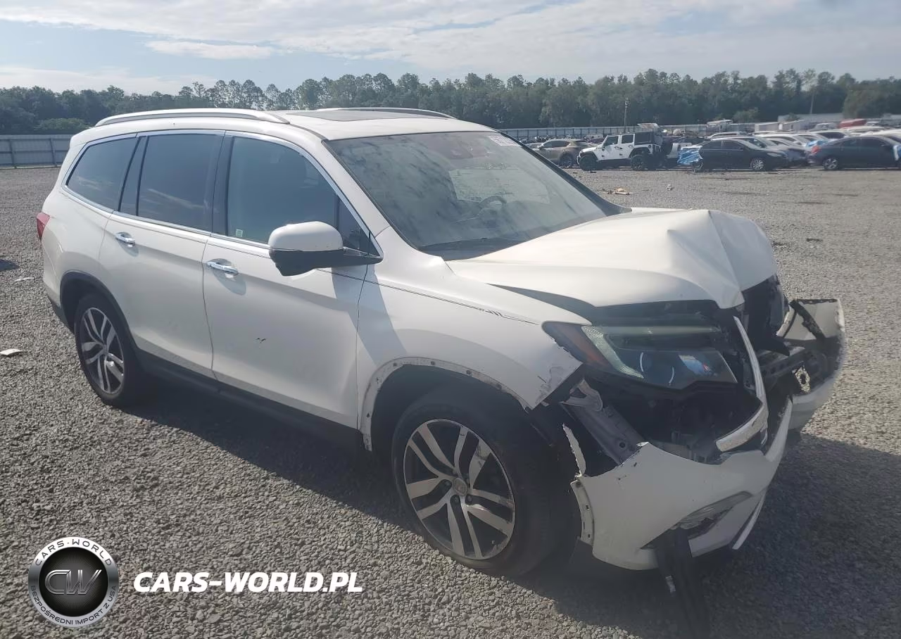 2017 Honda Pilot Touring VIN:5FNYF6H99HB083125 - 4