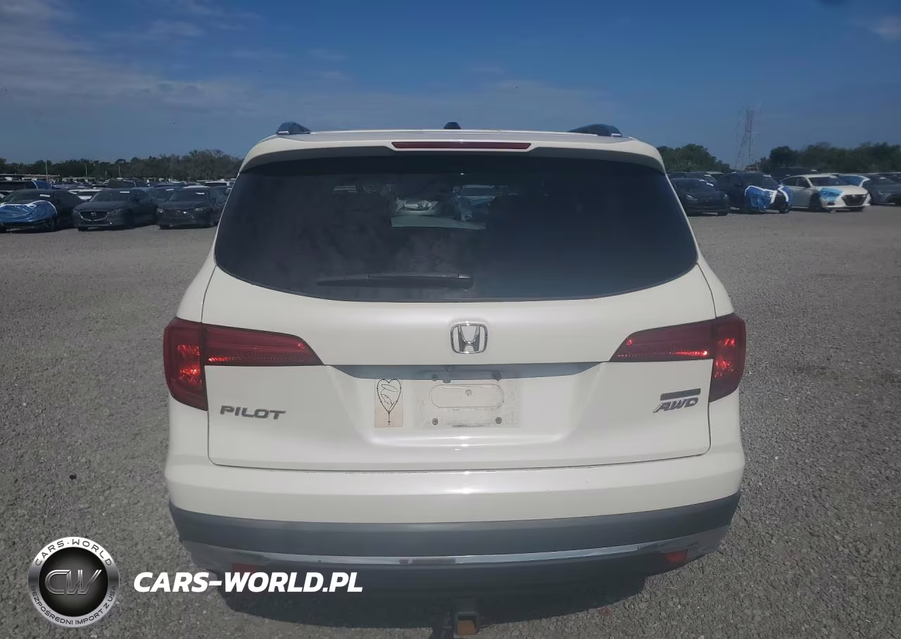 2017 Honda Pilot Touring VIN:5FNYF6H99HB083125 - 6