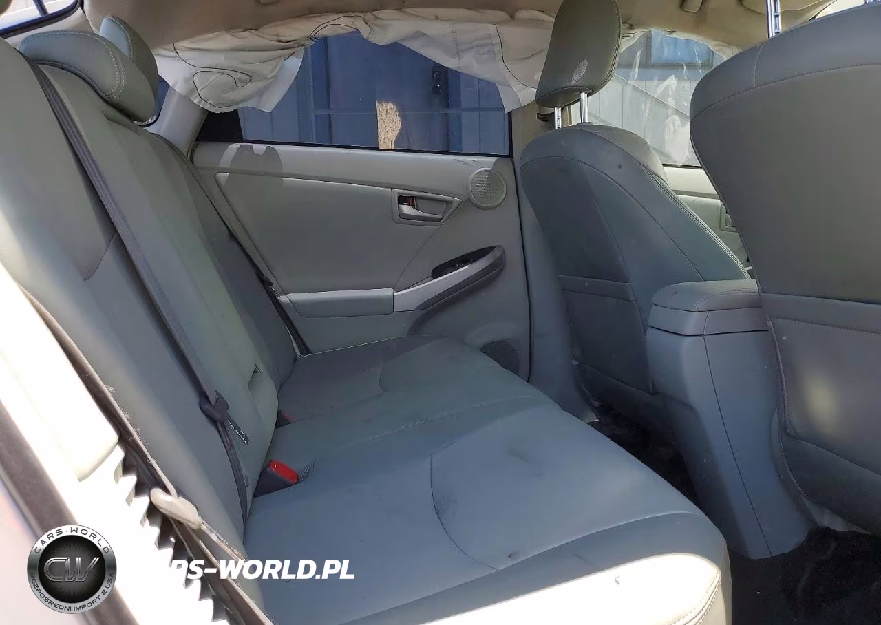 2013 Toyota Prius Four VIN:JTDKN3DU4D1645260 - 11
