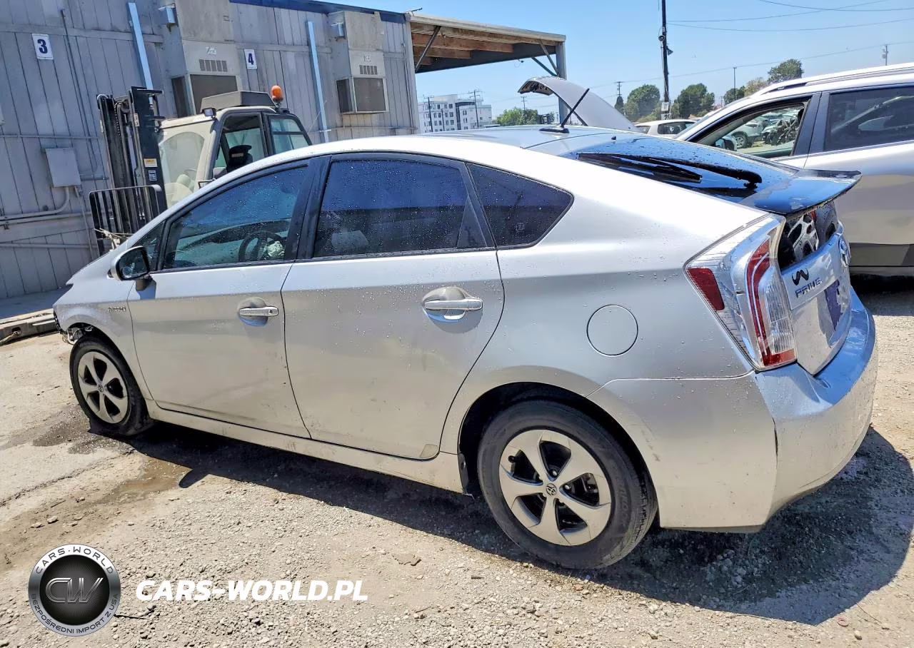 2013 Toyota Prius Four VIN:JTDKN3DU4D1645260 - 2