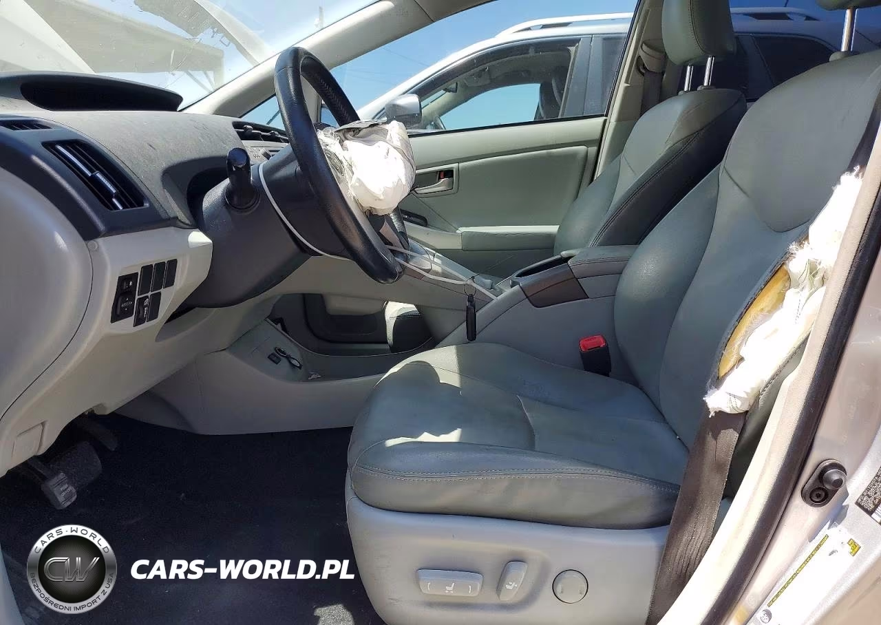 2013 Toyota Prius Four VIN:JTDKN3DU4D1645260 - 7
