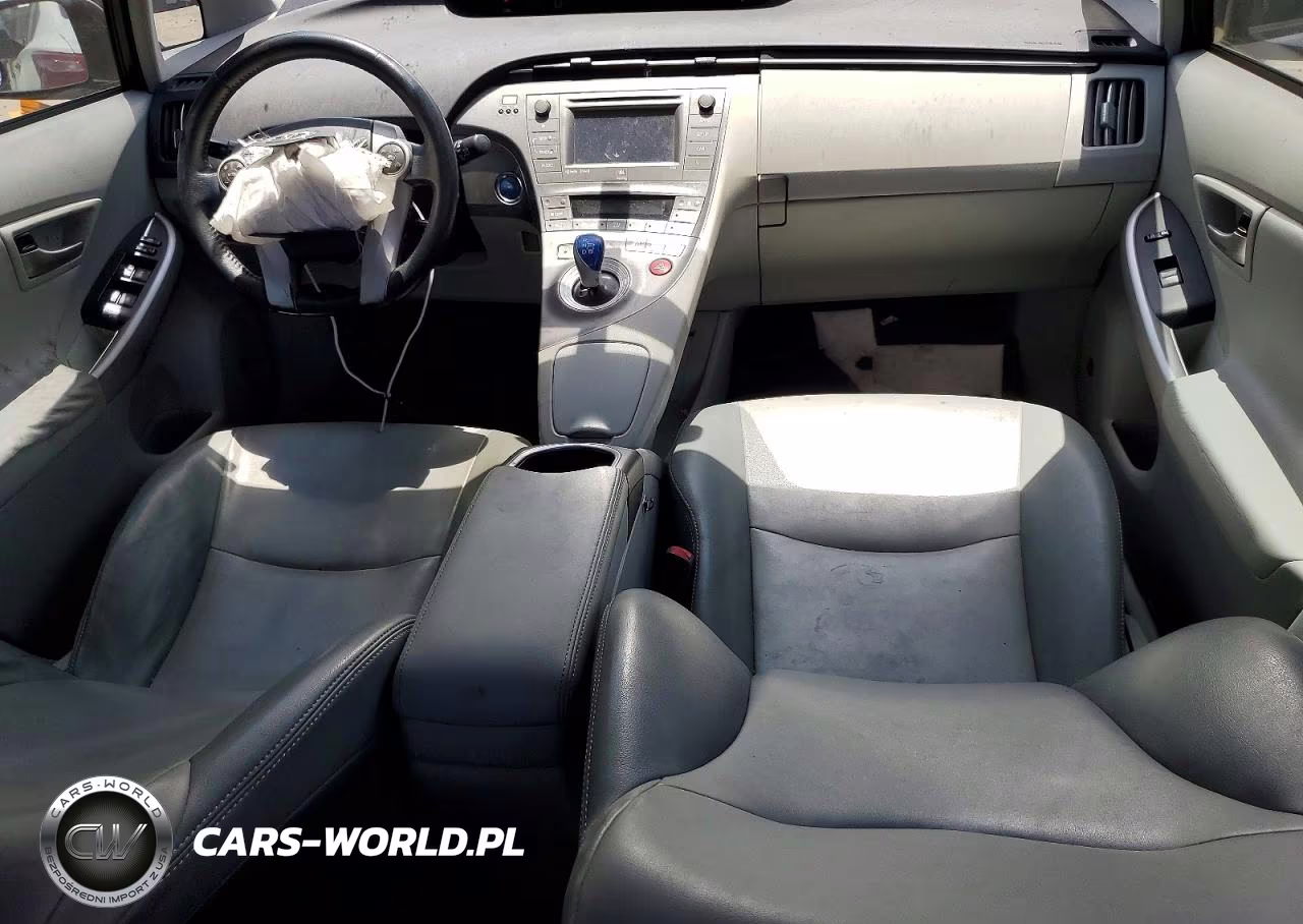 2013 Toyota Prius Four VIN:JTDKN3DU4D1645260 - 8