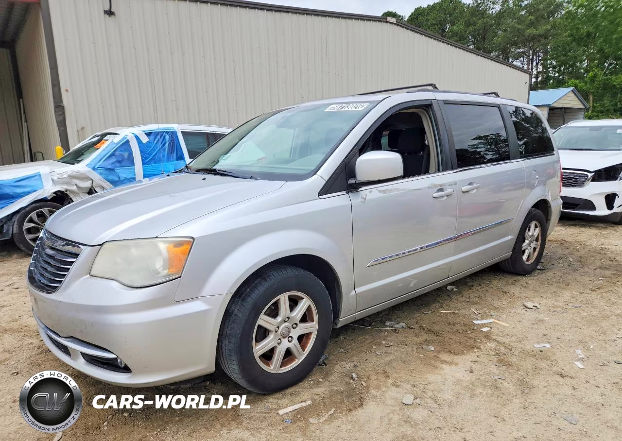 2011 Chrysler Town & Country Touring
