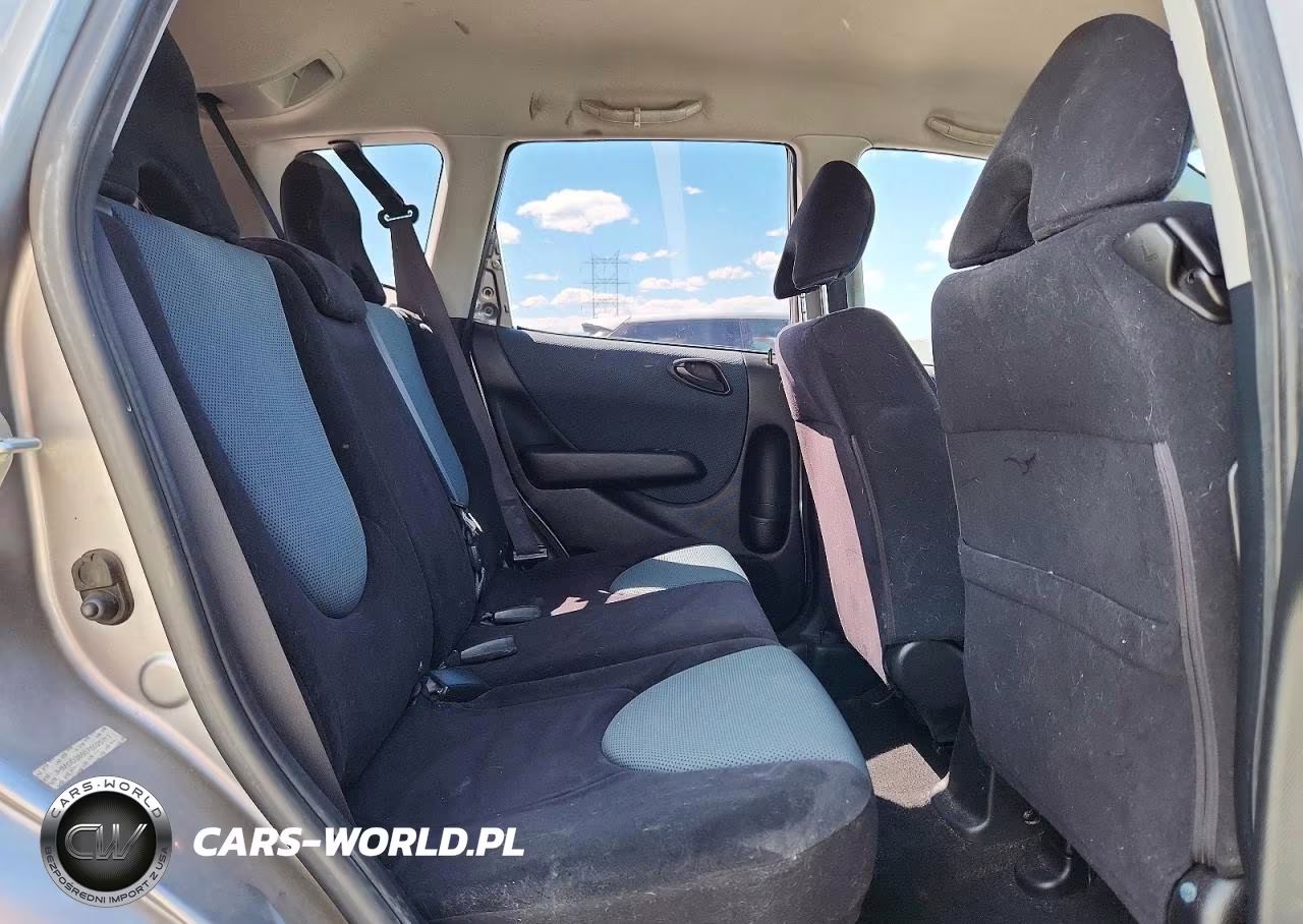 2007 Honda Fit S VIN:JHMGD38607S025717 - 10