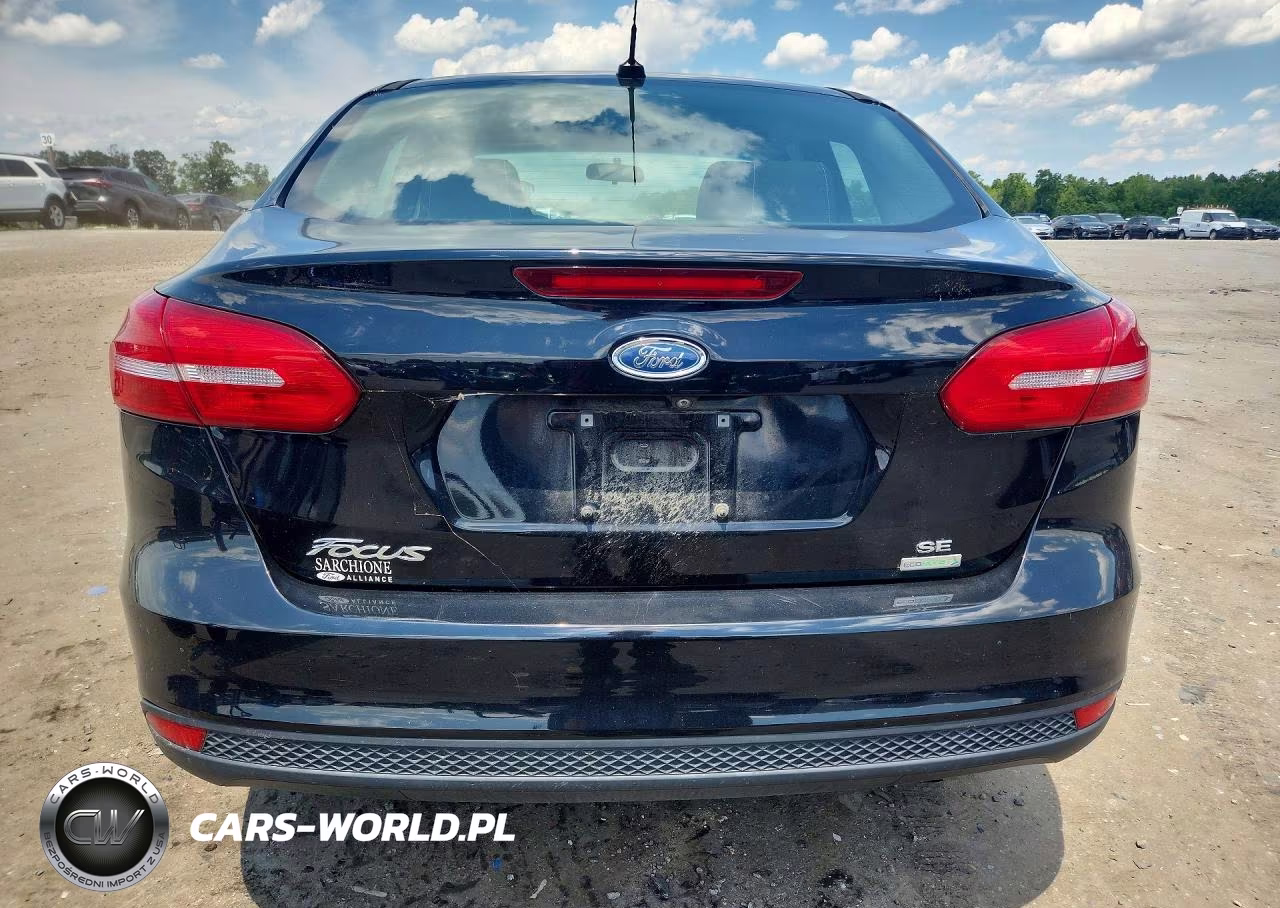 2017 Ford Focus Se VIN:1FADP3FE5HL275865 - 6