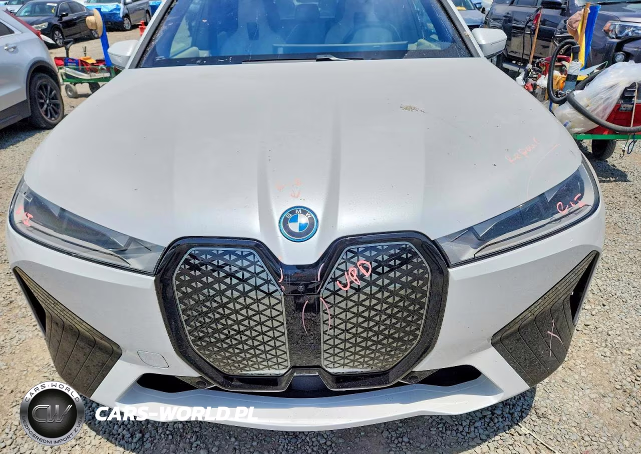 2023 BMW Ix xDrive50 VIN:WB523CF00PCM58408 - 11