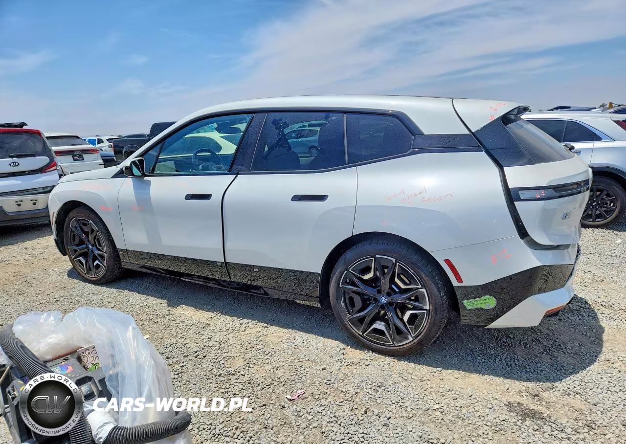 2023 BMW Ix xDrive50 VIN:WB523CF00PCM58408 - 2
