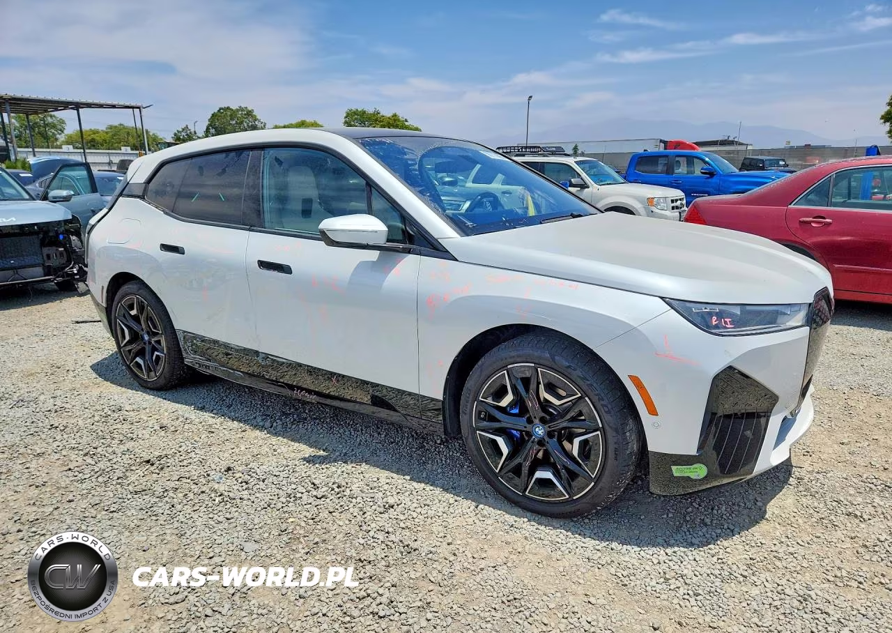 2023 BMW Ix xDrive50 VIN:WB523CF00PCM58408 - 4
