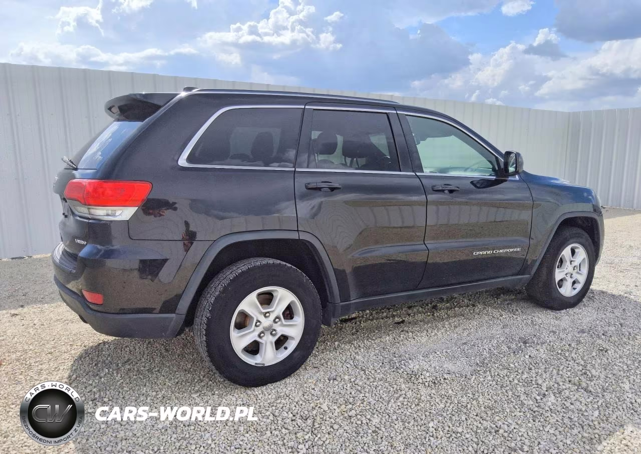 2015 Jeep Grand Cherokee Laredo VIN:1C4RJFAG4FC833391 - 3
