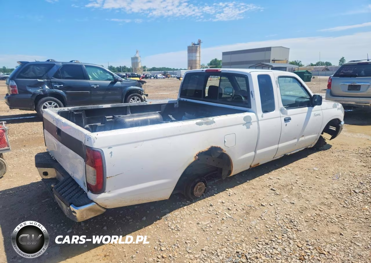 1999 Nissan Frontier Xe VIN:1N6DD26S3XC319795 - 3