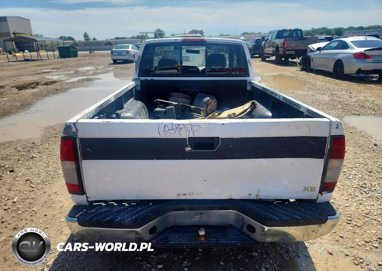 1999 Nissan Frontier Xe VIN:1N6DD26S3XC319795 - 6