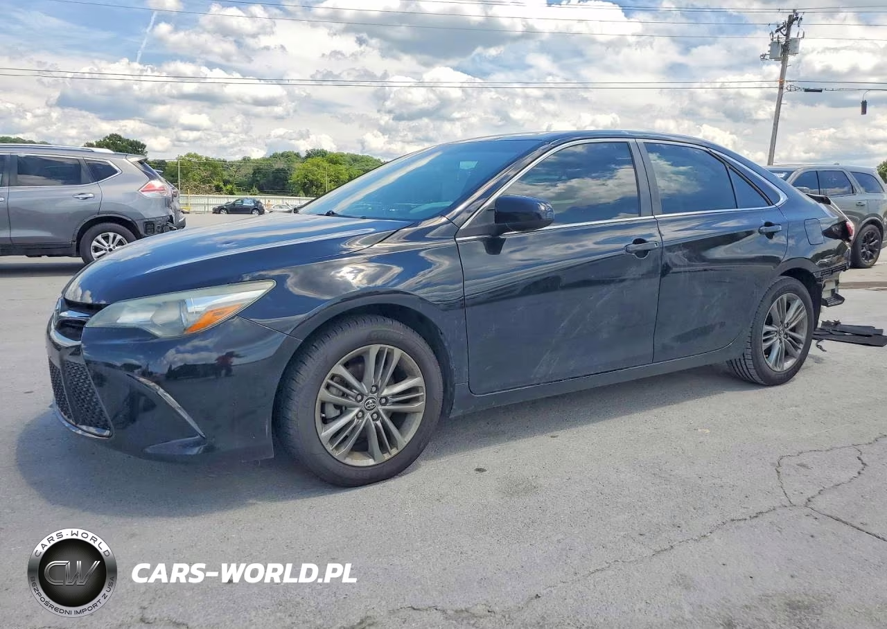 2016 TOYOTA CAMRY LE