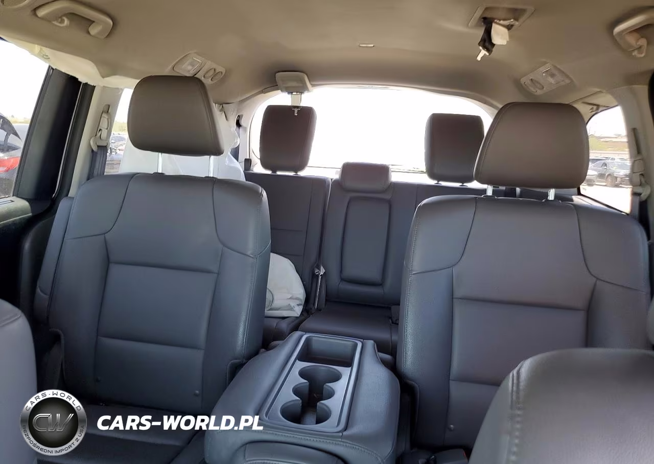 2017 Honda Odyssey Touring VIN:5FNRL5H98HB000694 - 10