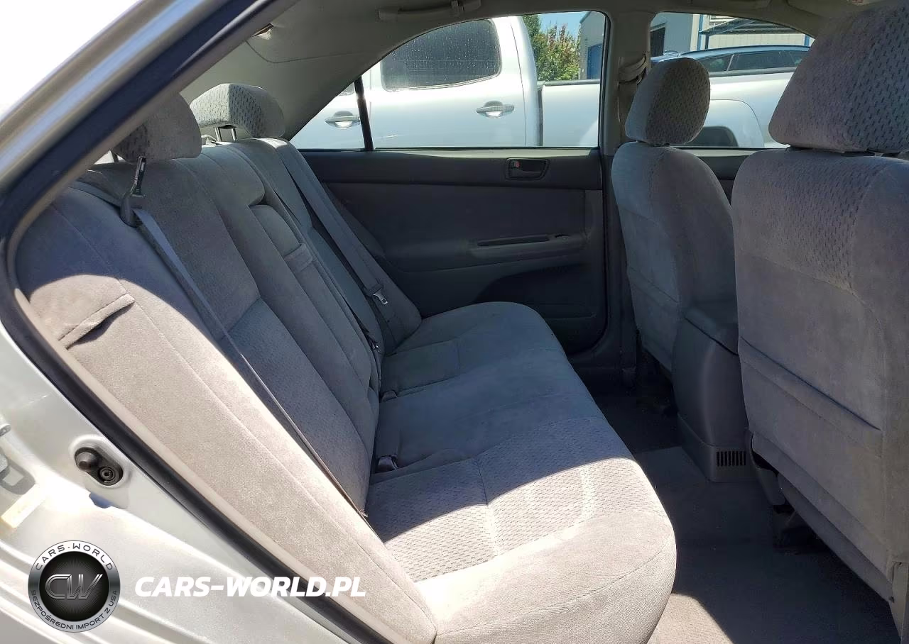 2003 Toyota Camry Le VIN:4T1BE32K63U715643 - 10