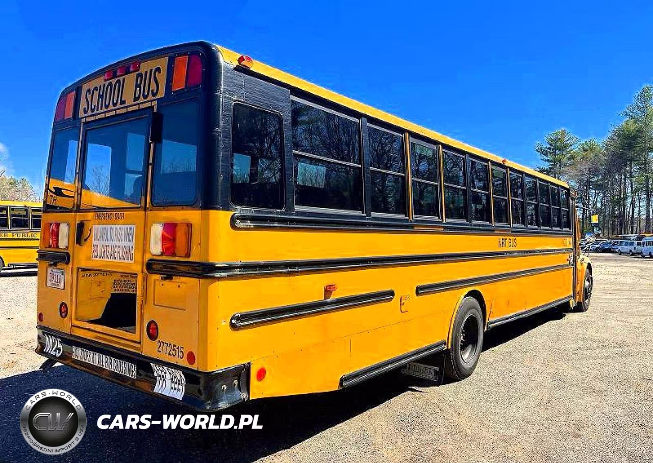 2015 Freightliner Chassis B2B VIN:4UZABRDU9FCFW9516 - 4