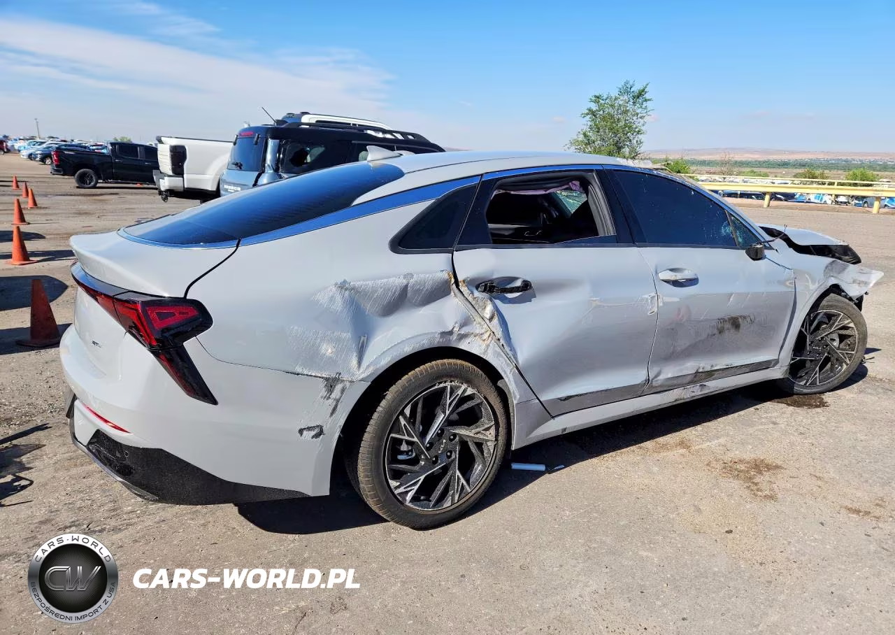 2026 Kia K5 Gt Line VIN:KNAG64J78T5496010 - 3