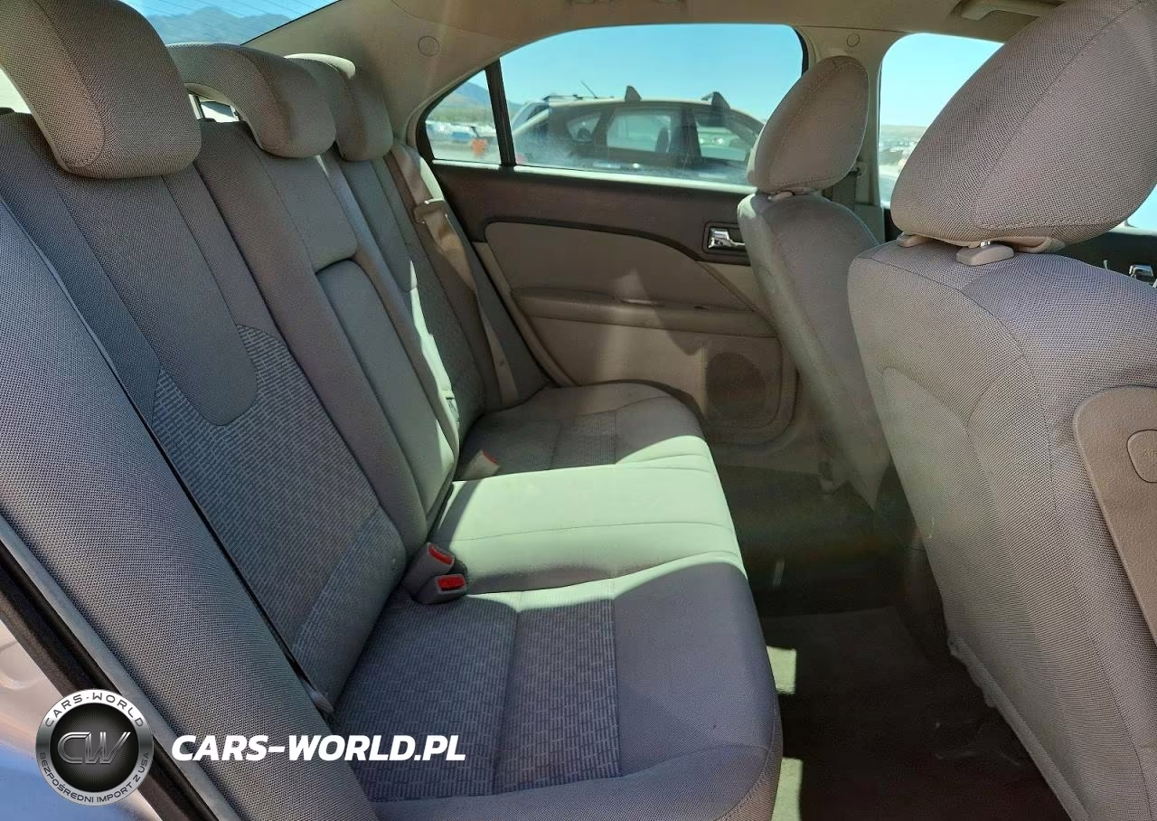 2010 Ford Fusion S VIN:3FAHP0GA3AR395151 - 10