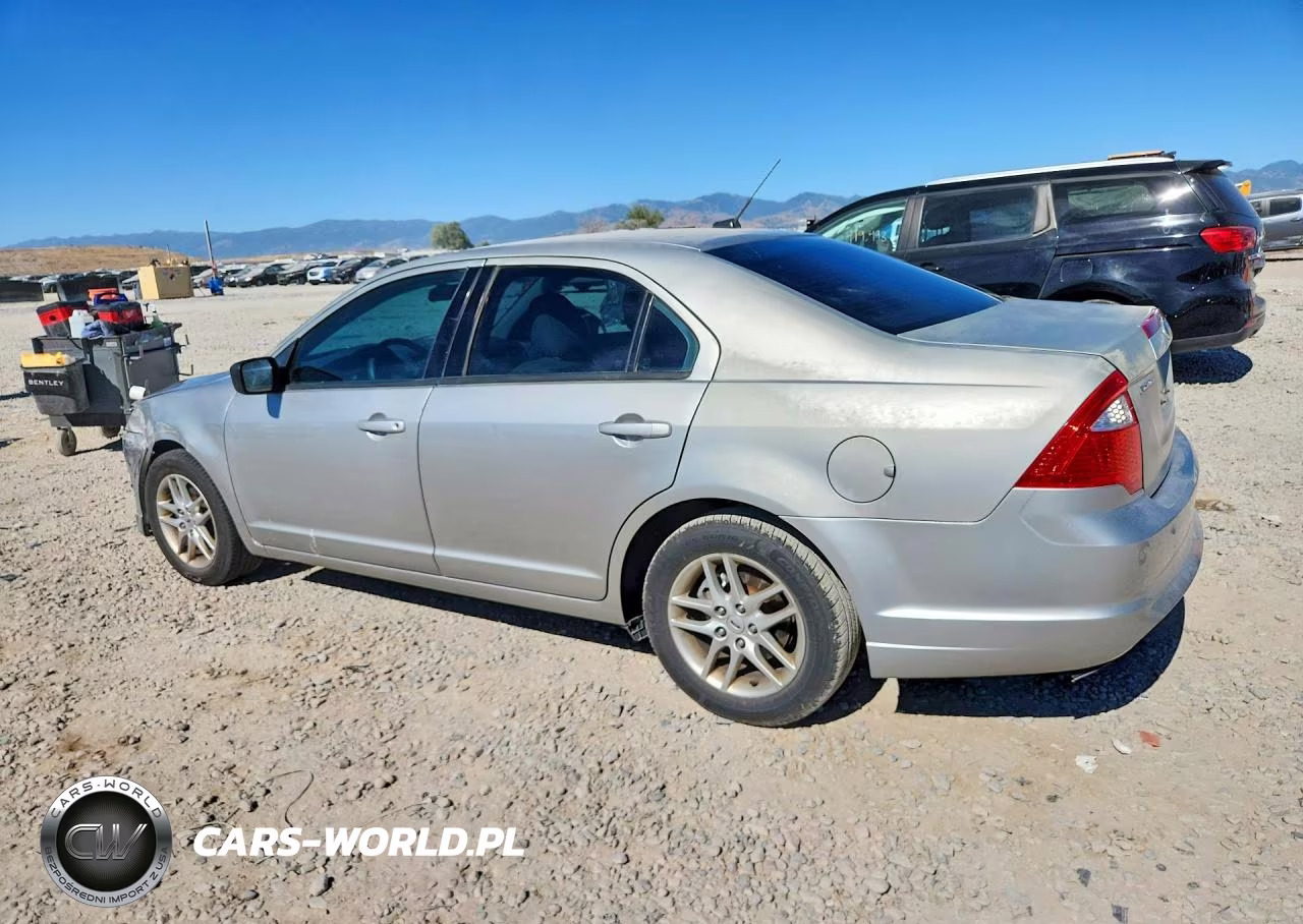 2010 Ford Fusion S VIN:3FAHP0GA3AR395151 - 2