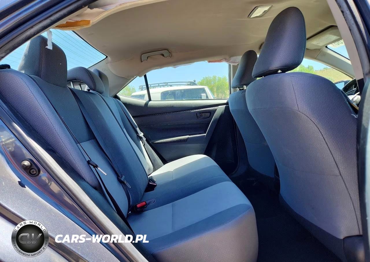 2018 Toyota Corolla L VIN:2T1BURHE1JC048356 - 10