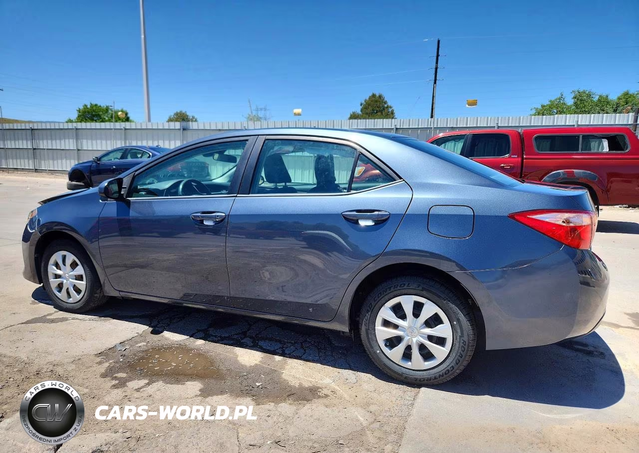 2018 Toyota Corolla L VIN:2T1BURHE1JC048356 - 2