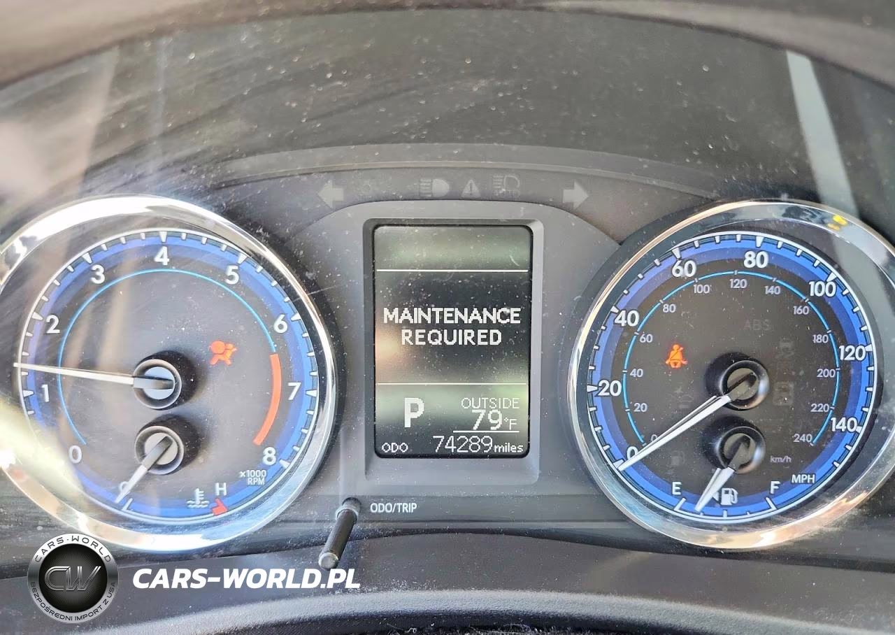 2018 Toyota Corolla L VIN:2T1BURHE1JC048356 - 9