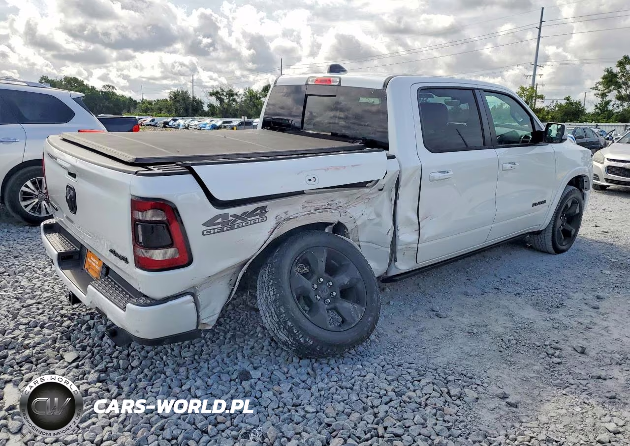 2020 Ram 1500 Laramie VIN:1C6SRFJM9LN227477 - 3