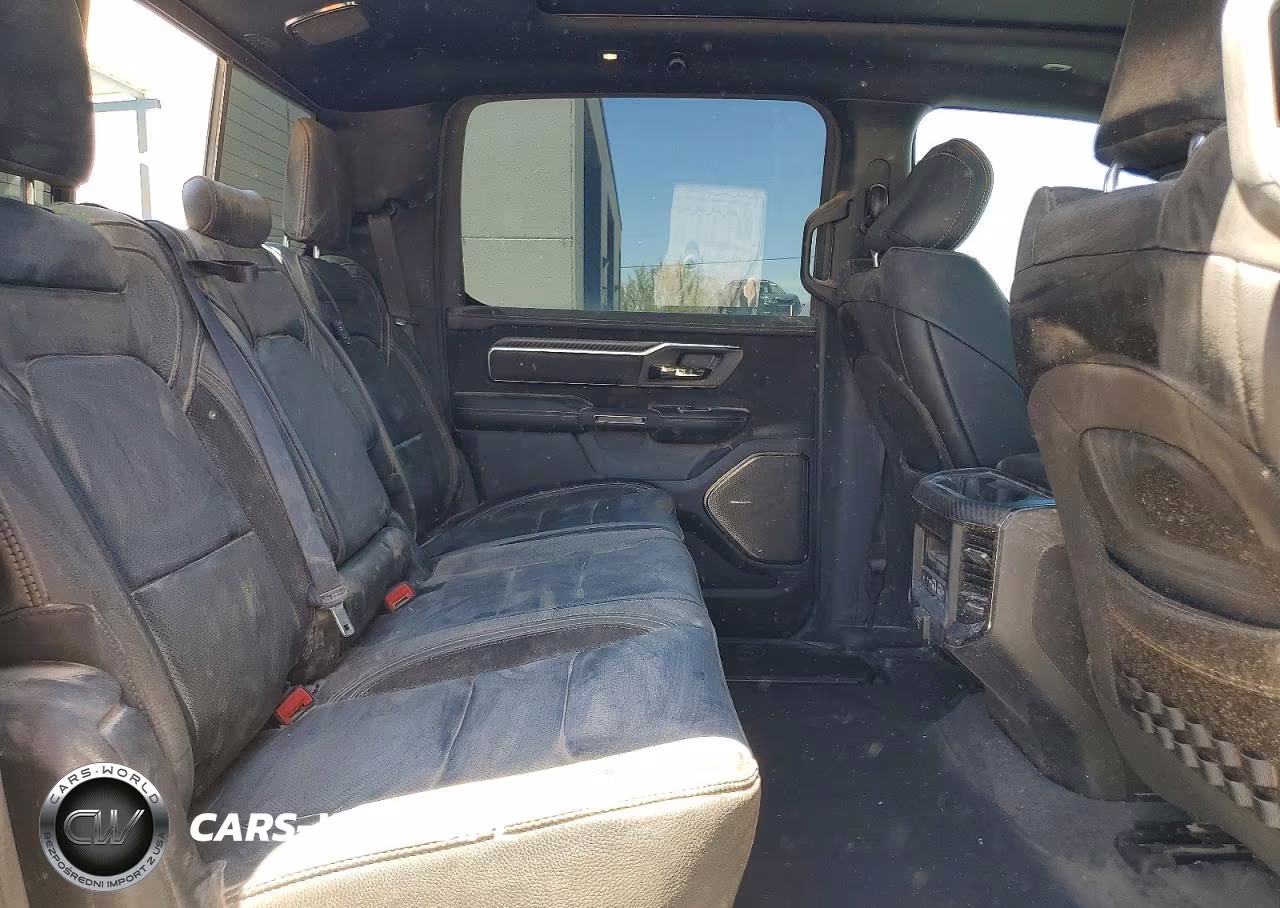 2024 Ram 1500 VIN:1C6SRFU9XRN201387 - 10