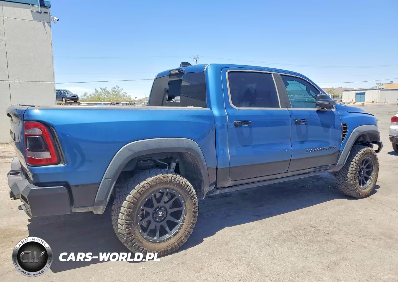 2024 Ram 1500 VIN:1C6SRFU9XRN201387 - 3