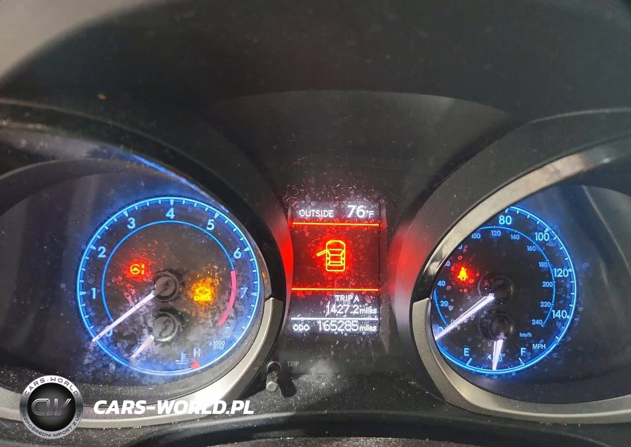 2015 Toyota Corolla S Plus VIN:5YFBURHE1FP362399 - 9