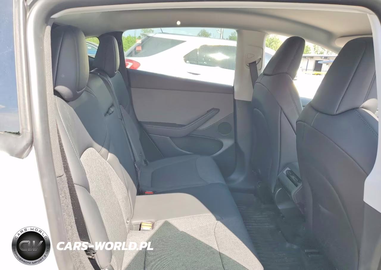2026 Tesla Model Y VIN:7SAYGDEE3TA649789 - 11