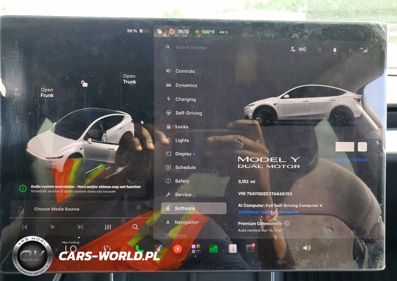 2026 Tesla Model Y VIN:7SAYGDEE3TA649789 - 9