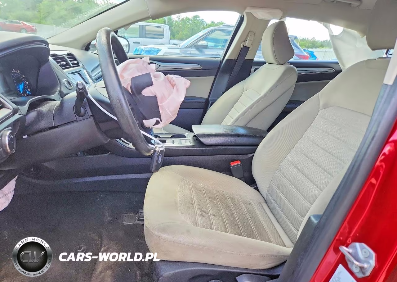 2020 Ford Fusion S VIN:3FA6P0G75LR163035 - 7
